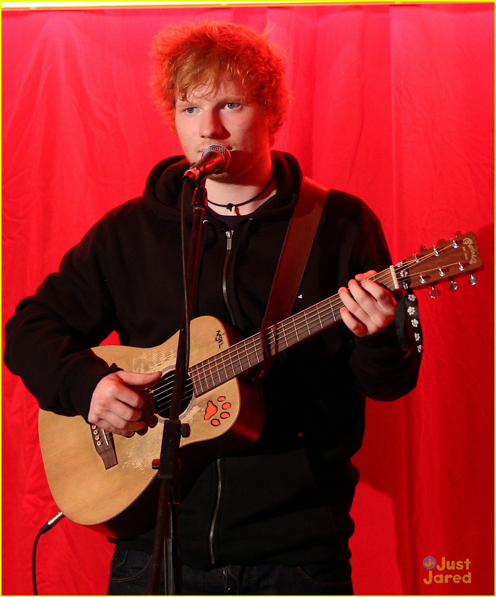 Ed Sheeran Performing at 2012 Olympics Closing Ceremony