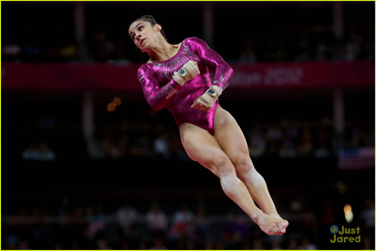 Gabrielle Douglas Wins Gold in Individual All-Around at 2012 Olympics