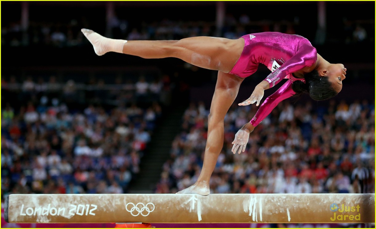 Gabrielle Douglas Wins Gold in Individual All-Around at 2012 Olympics
