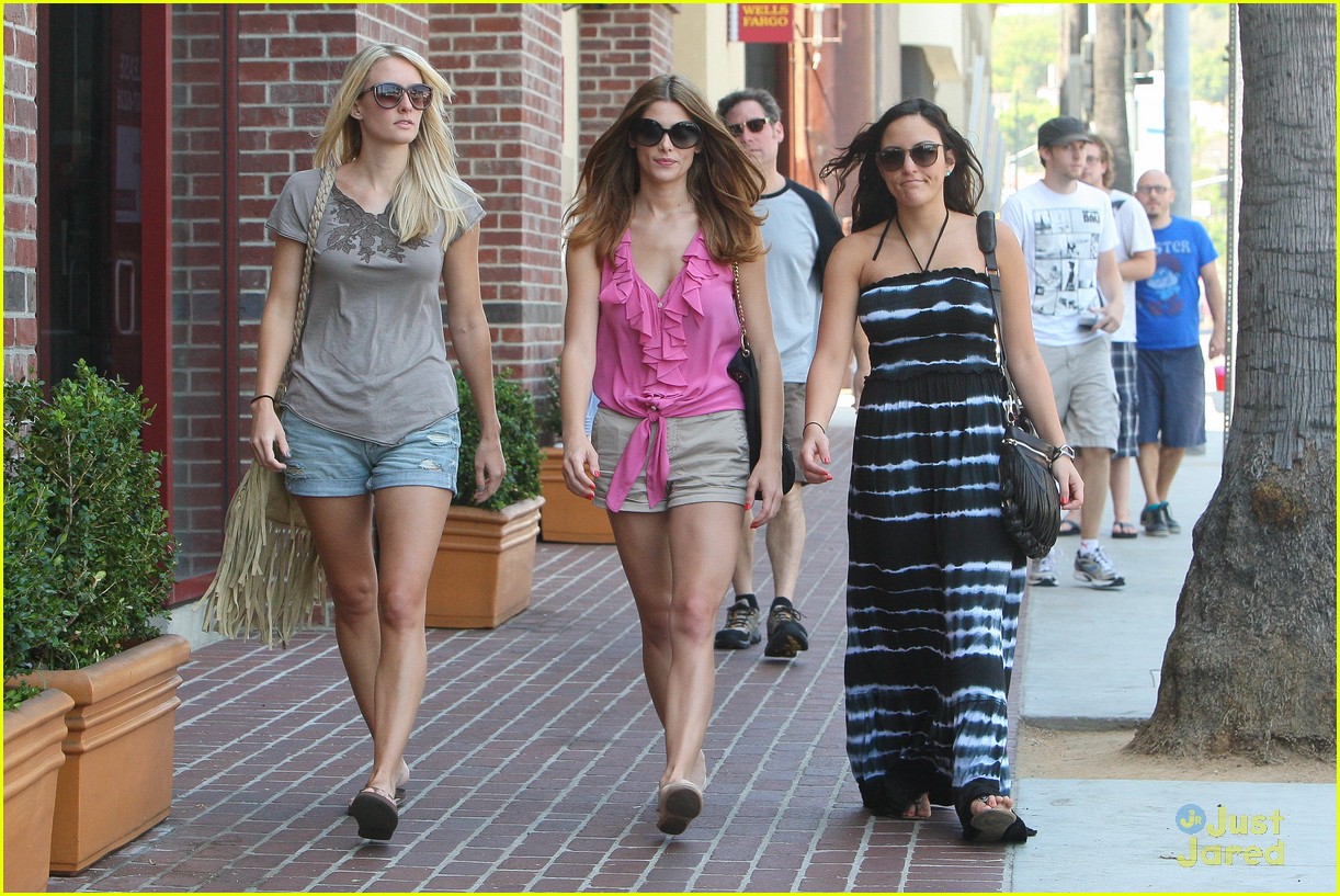 Ashley Greene Wants To Be Friends with Alice Cullen