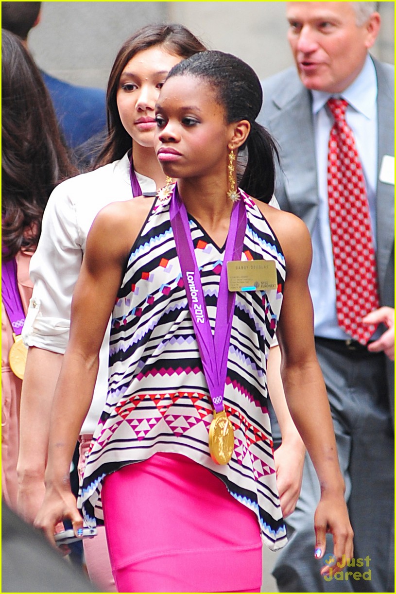 Gabby Douglas & McKayla Maroney: 'Fierce Five' at Letterman!