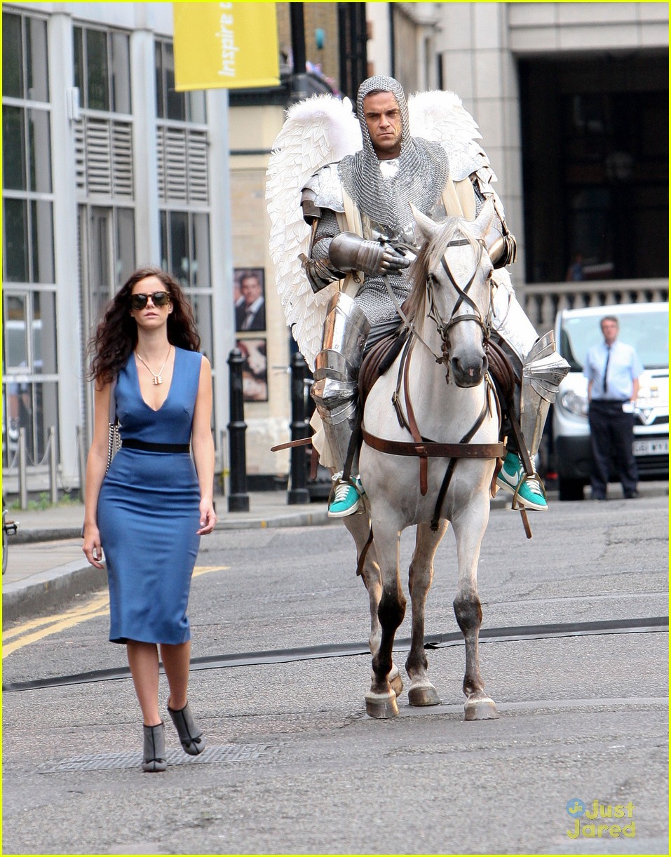 Kaya Scodelario: 'Vertigo' Music Video Shoot