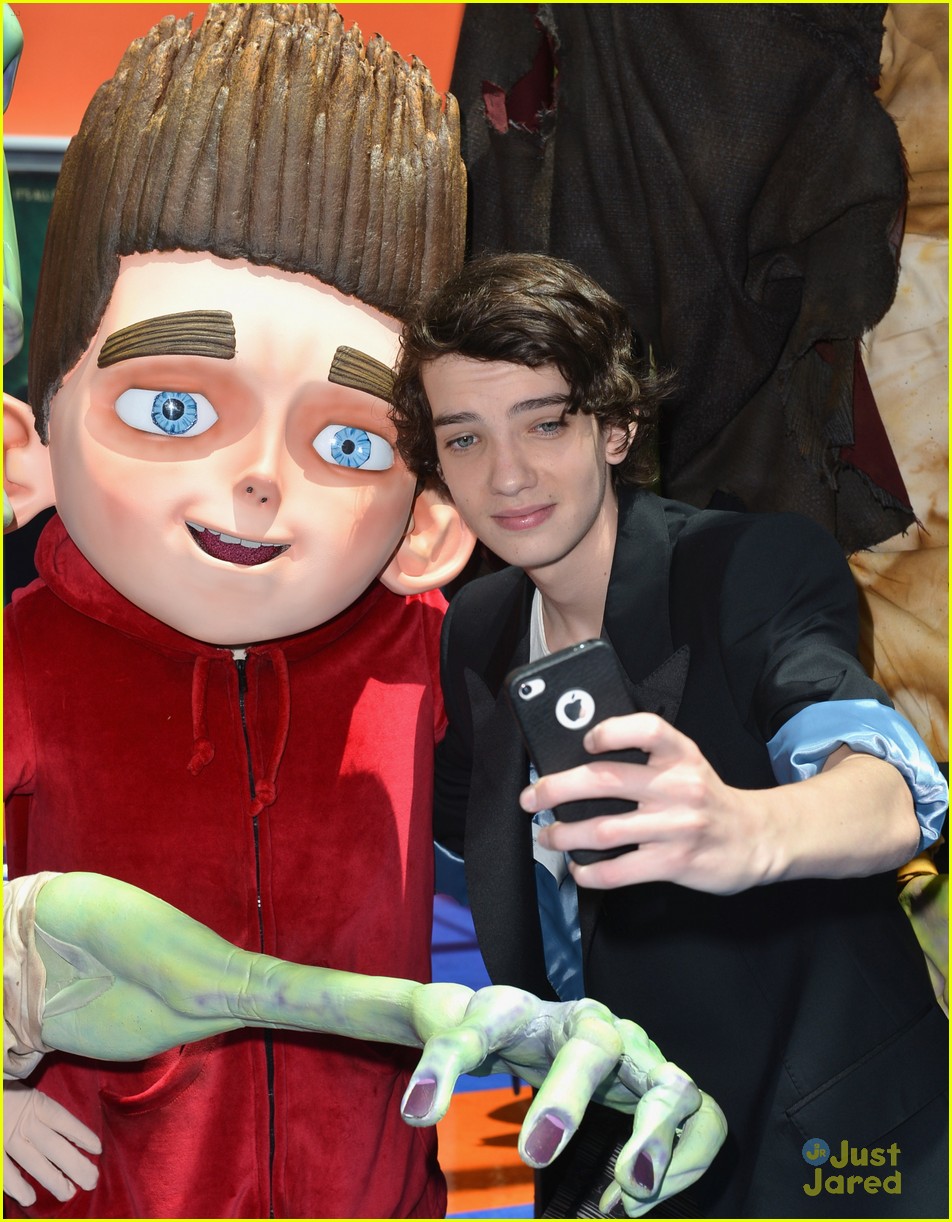 Kodi Smit-McPhee: 'ParaNorman' Premiere with Jodelle Ferland