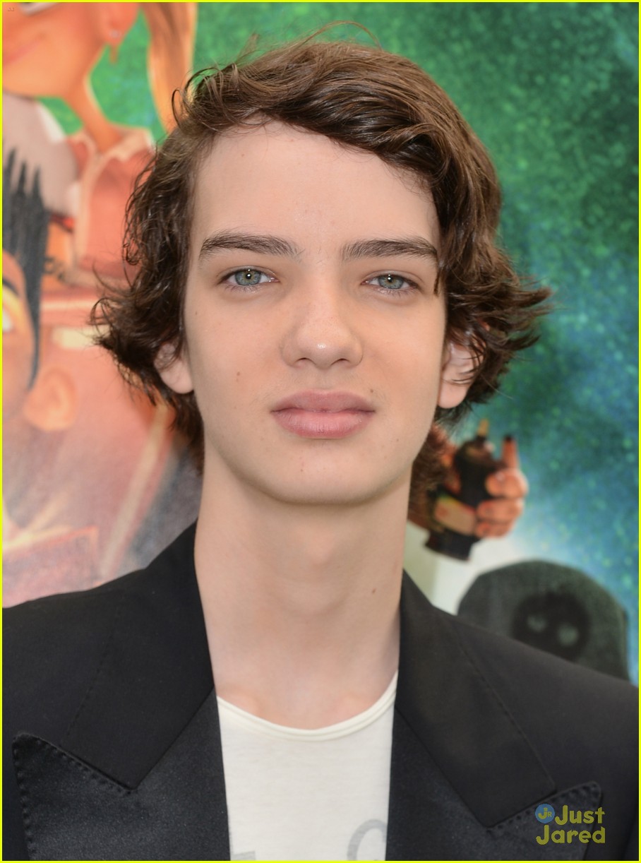 Kodi Smit-McPhee: 'ParaNorman' Premiere with Jodelle Ferland