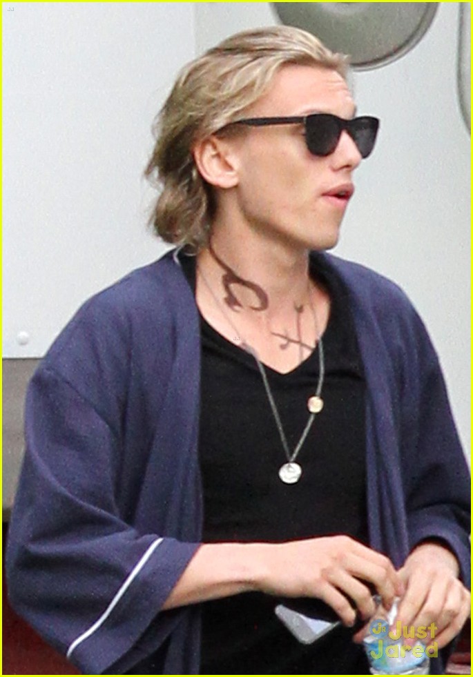 Lily Collins & Jamie Campbell Bower: 'Mortal Instruments' Set