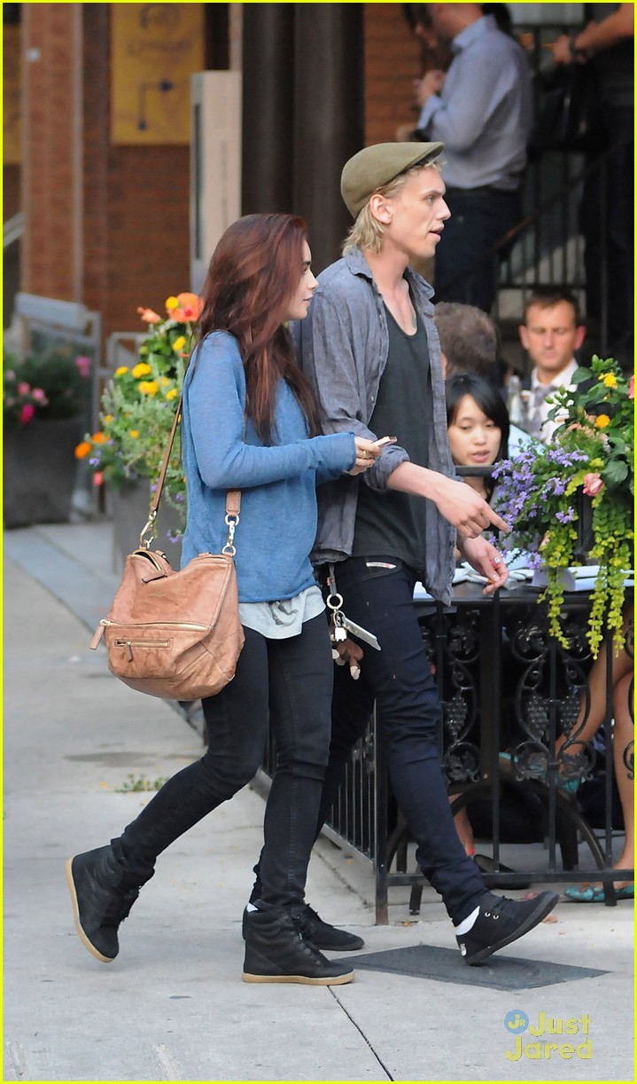 Lily Collins & Jamie Campbell Bower: Yoco Froyo!