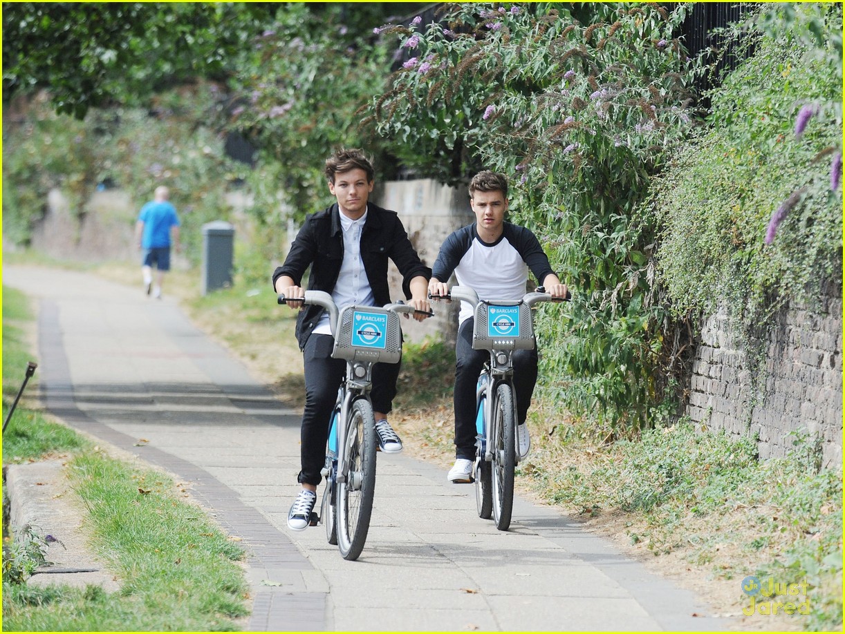 Louis Tomlinson & Liam Payne: Biking Boys