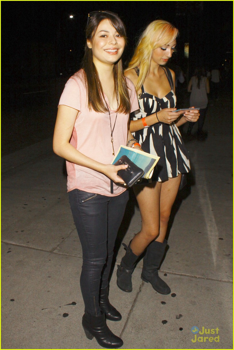 Miranda Cosgrove: Alanis Morissette Concert!