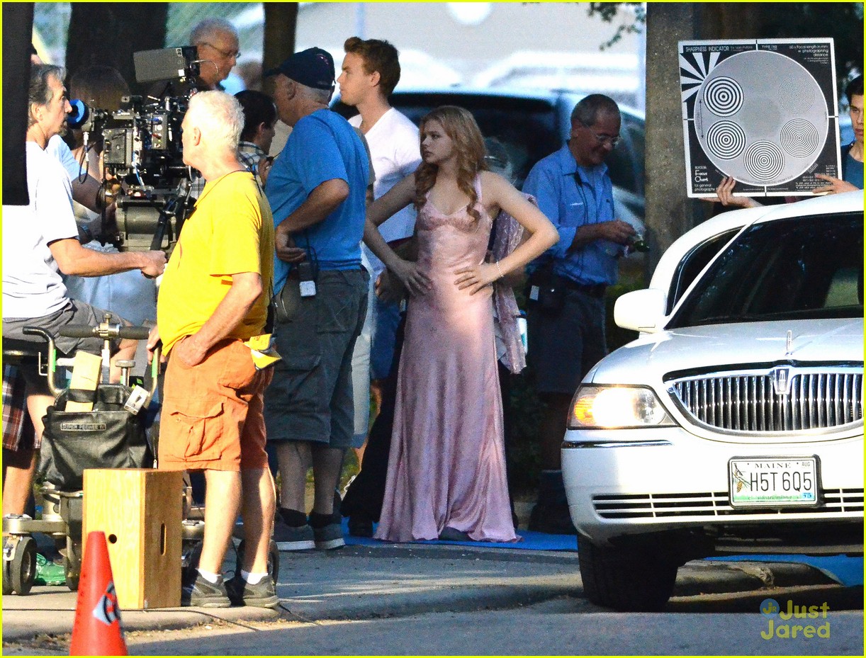 Chloe Moretz: 'Carrie' Bloody Prom Scene!