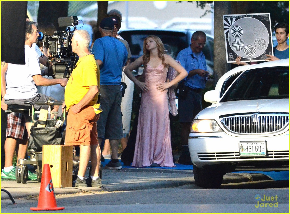 Chloe Moretz: 'Carrie' Bloody Prom Scene!