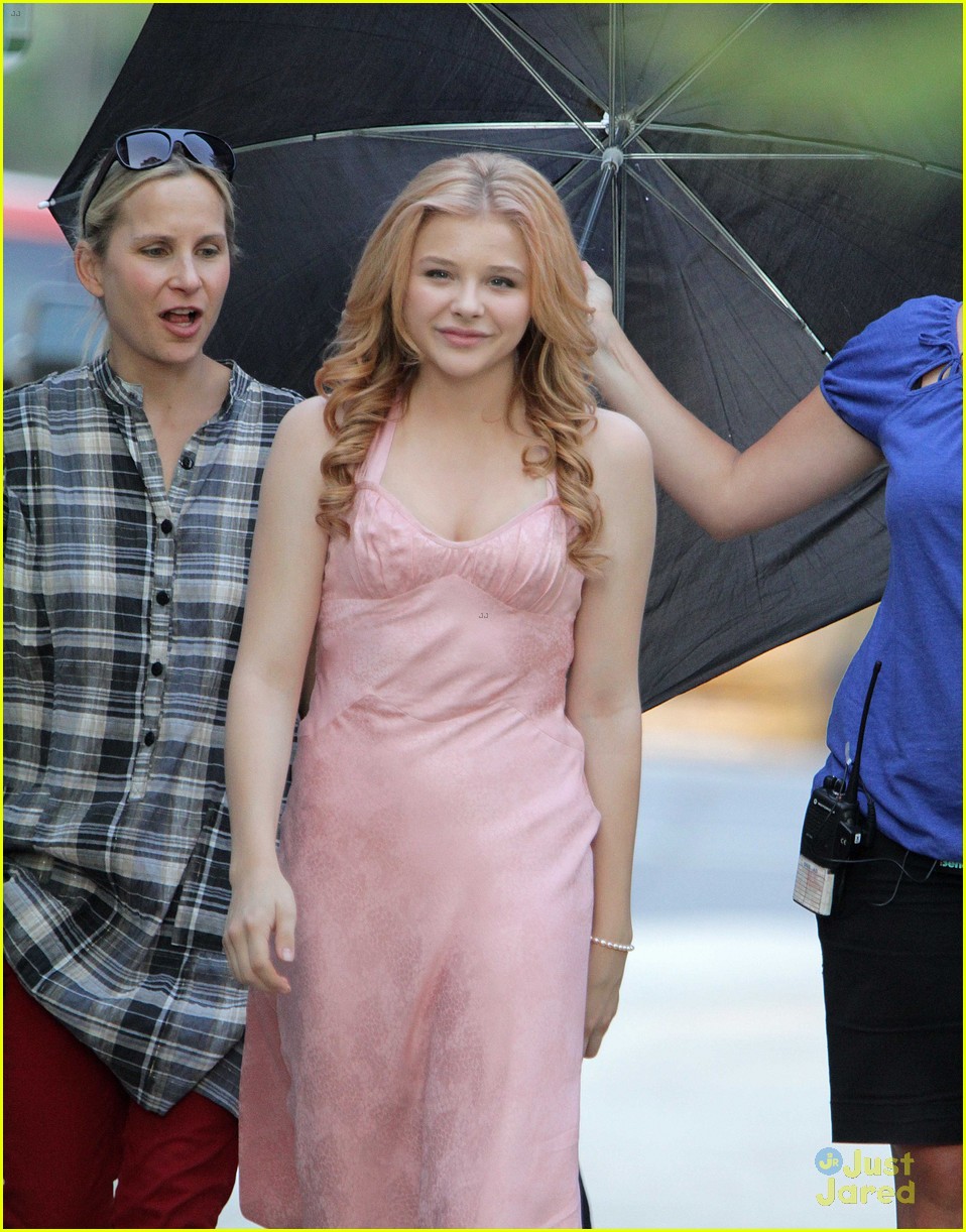 Chloe Moretz: 'Carrie' Bloody Prom Scene!