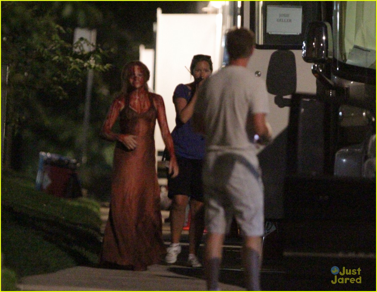 Chloe Moretz: 'Carrie' Bloody Prom Scene!