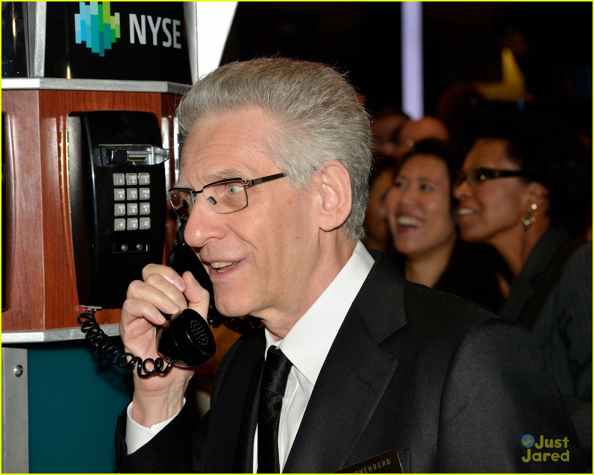 Robert Pattinson: New York Stock Exchange Opener!
