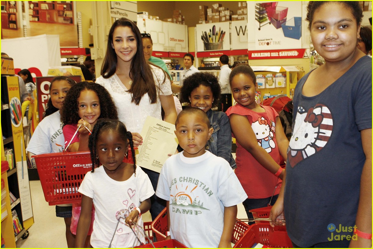 Aly Raisman: Back To School Shopping at Office Depot!