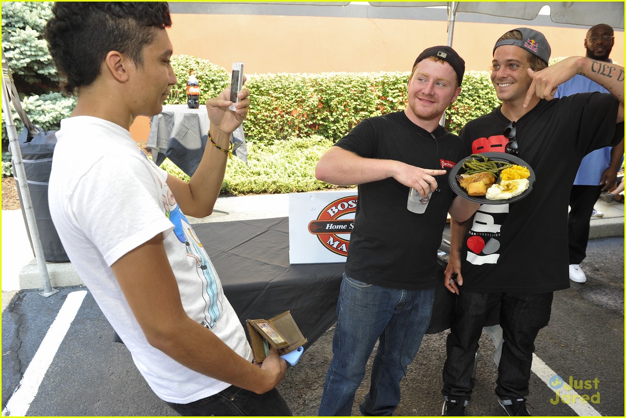 Ryan Sheckler: Boston Market Meet & Eat