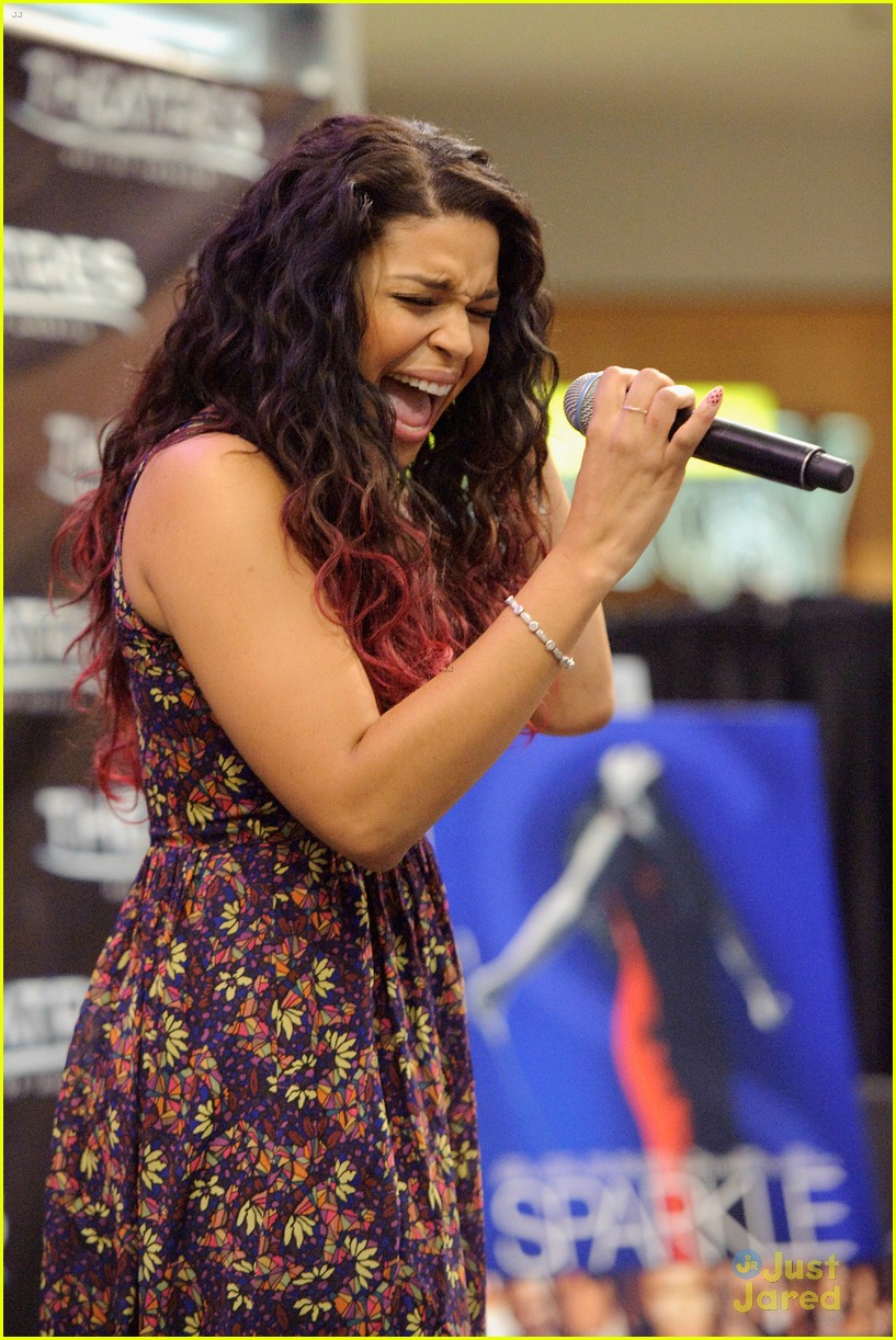 Jordin Sparks: Mall of America Performance!