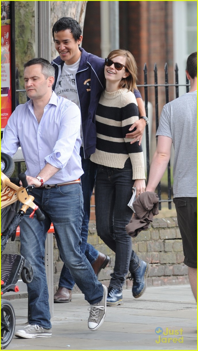 Emma Watson & Will Adamowicz: Sunday Stroll in London