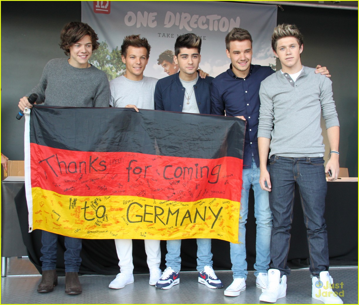 One Direction: Signing in Germany!