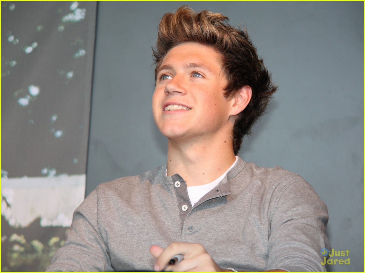 One Direction: Signing in Germany!