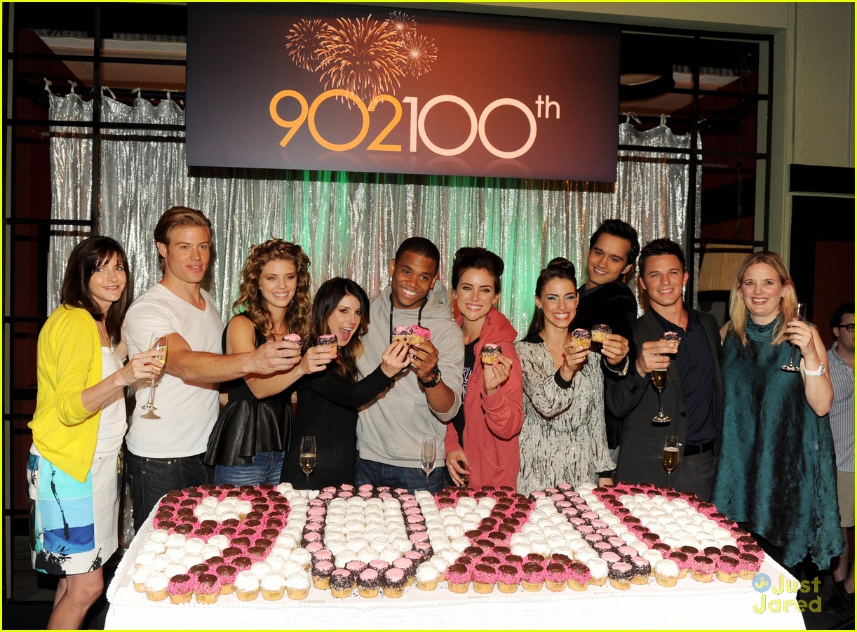 Jessica Stroup & Shenae Grimes: '90210; Cast Celebrates 100 Episodes!