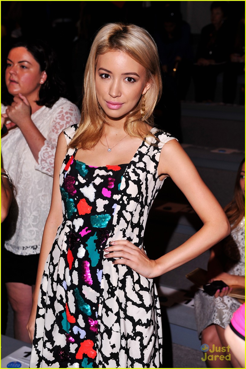 Abigail Breslin & Christian Serratos: Nanette Lepore Ladies