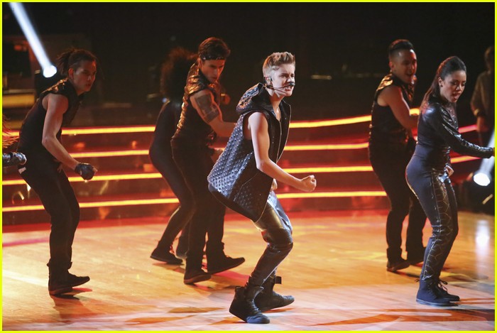 Justin Bieber Performs 'As Long As You Love Me' on 'DWTS'