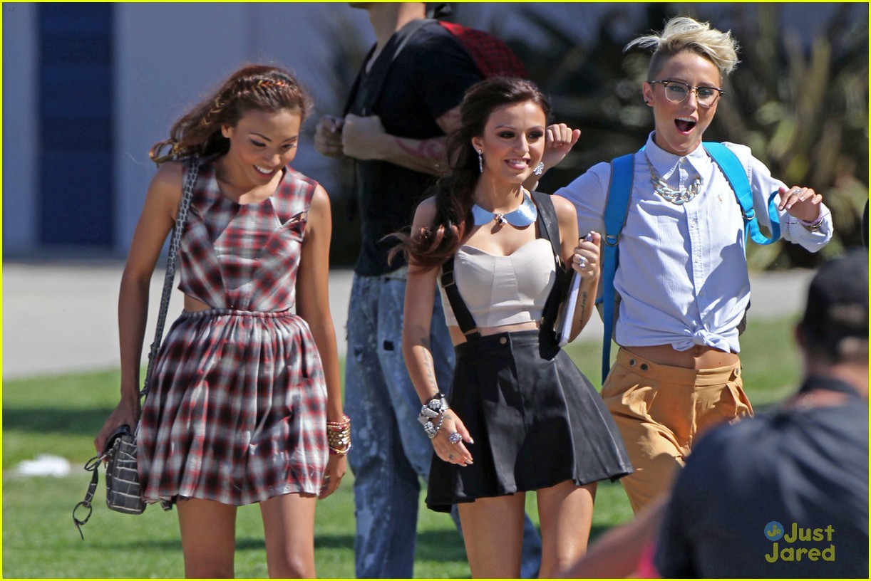 Cher Lloyd: 'Oath' Video Shoot on the Beach!