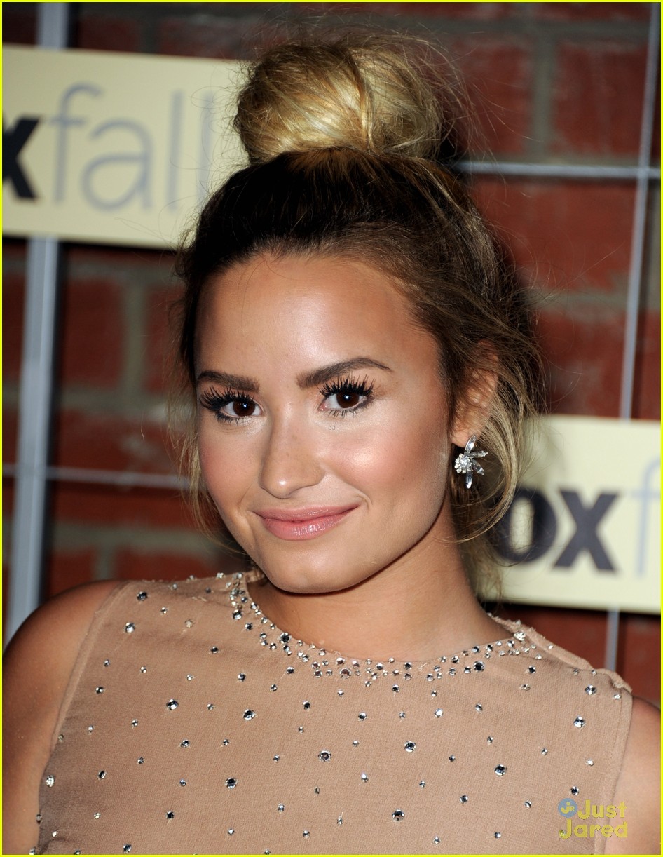Demi Lovato: Fox Eco-Casino Party Pretty
