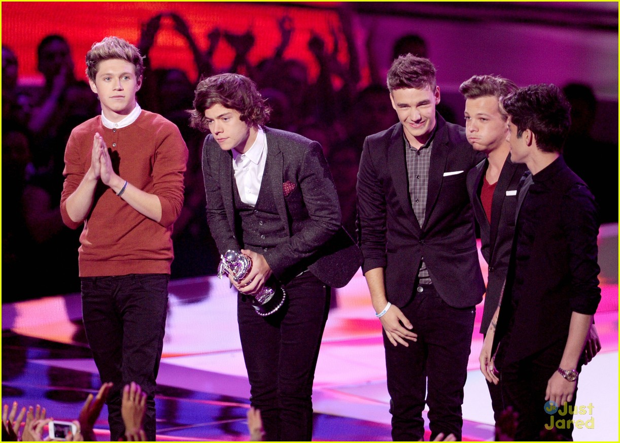 One Direction: Best Pop Video Award Winners at MTV VMAs!