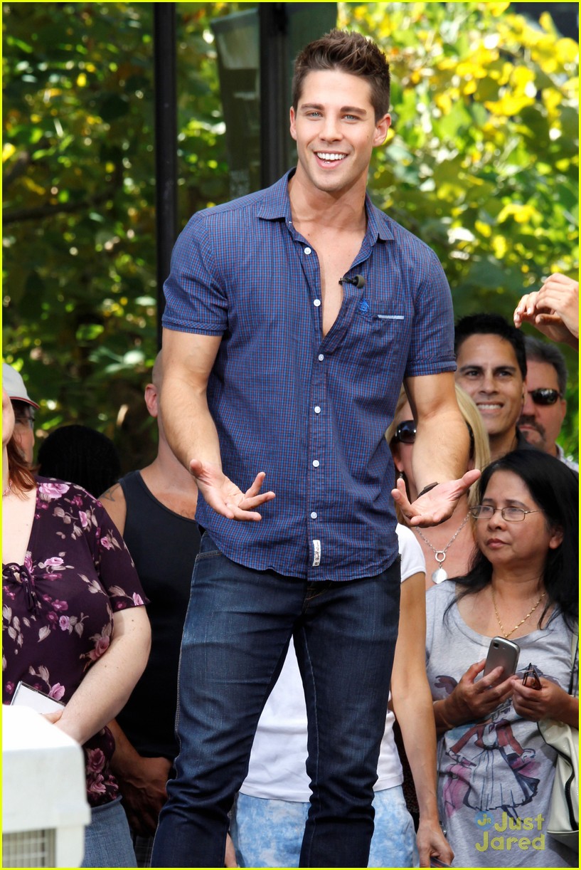 Dean Geyer Talks 'Glee' at The Grove!