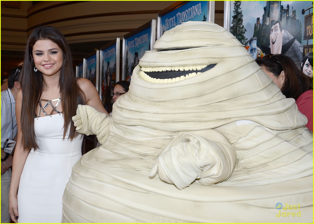 Selena Gomez: 'Hotel Transylvania' Premiere!