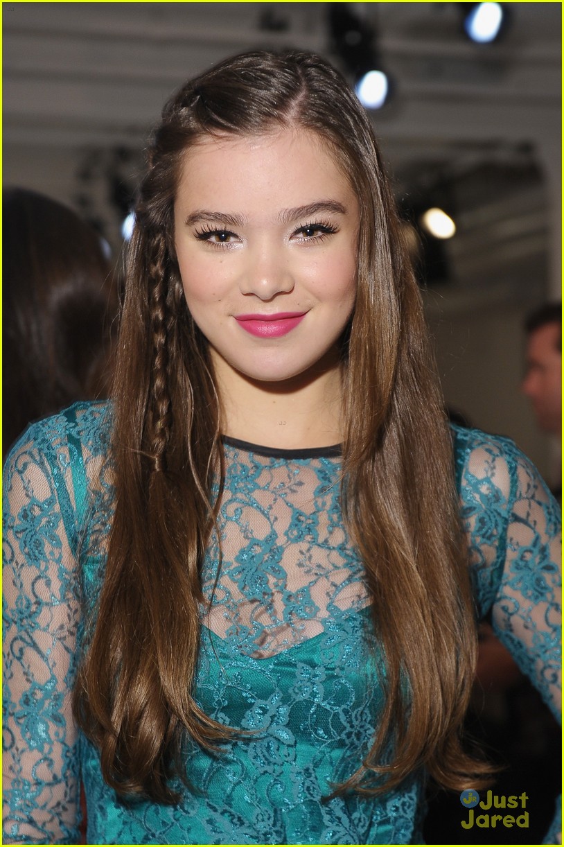 Hailee Steinfeld: Peter Som Fashion Starlet