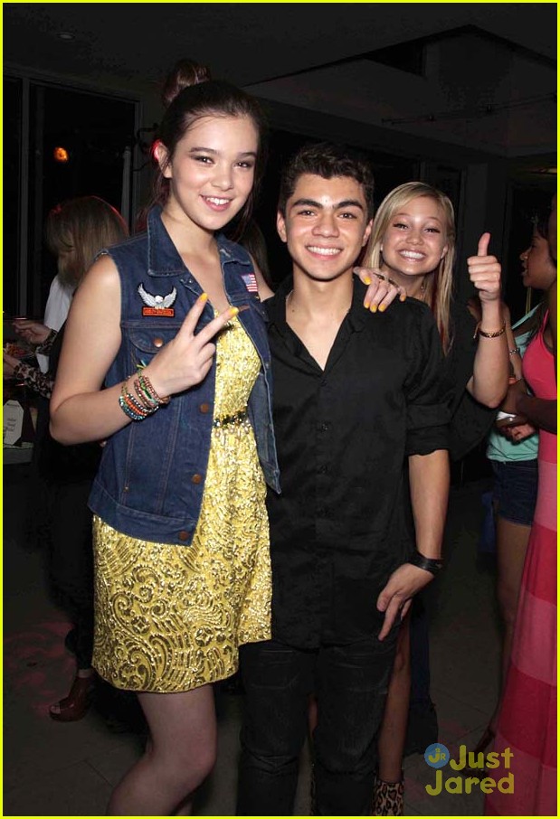 Hailee Steinfeld: Zendaya's Sweet 16 with Kelli Berglund & Kylie Jenner