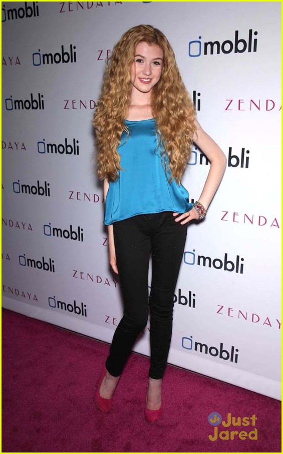 Hailee Steinfeld: Zendaya's Sweet 16 with Kelli Berglund & Kylie Jenner