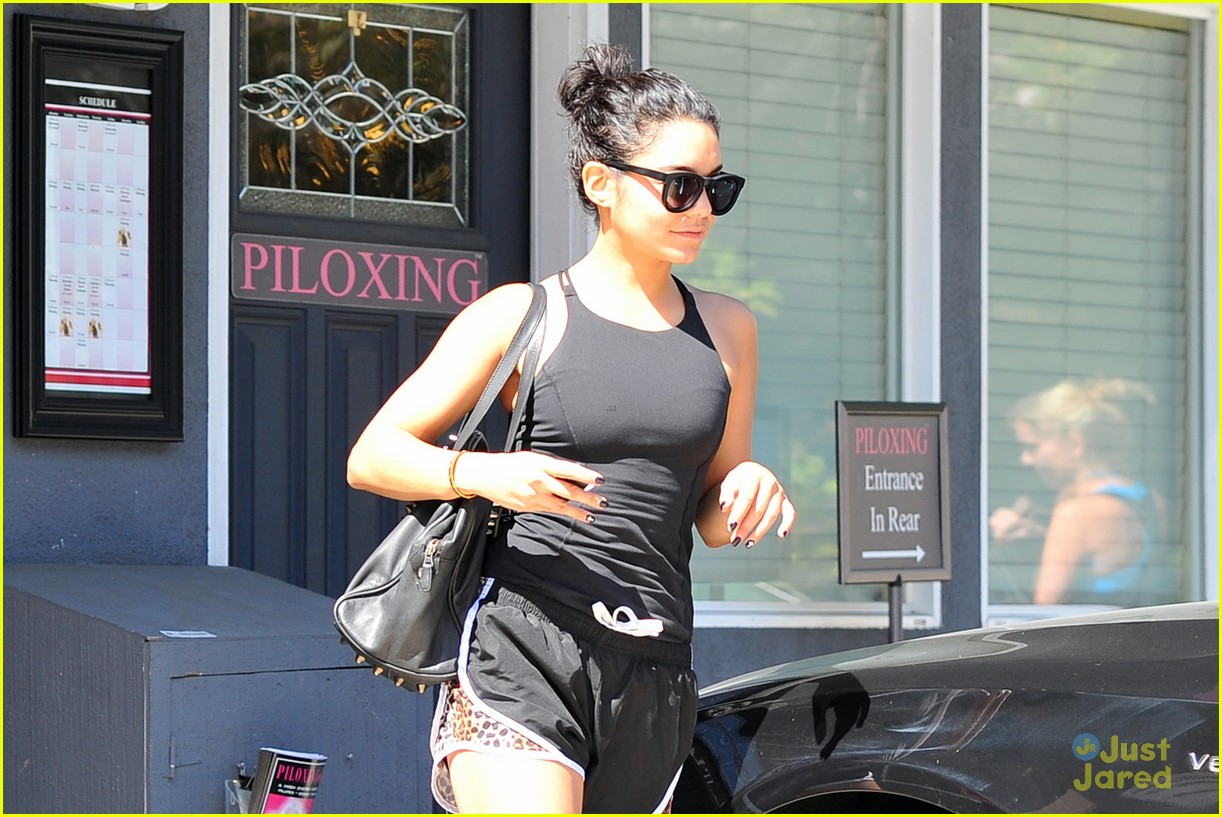 Vanessa Hudgens: Piloxing Lover!