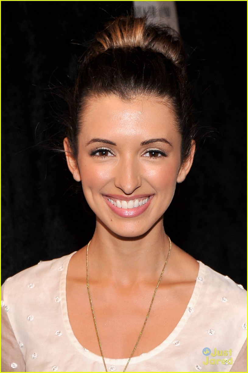 India de Beaufort & Holland Roden: Front Row at Mara Hoffman!
