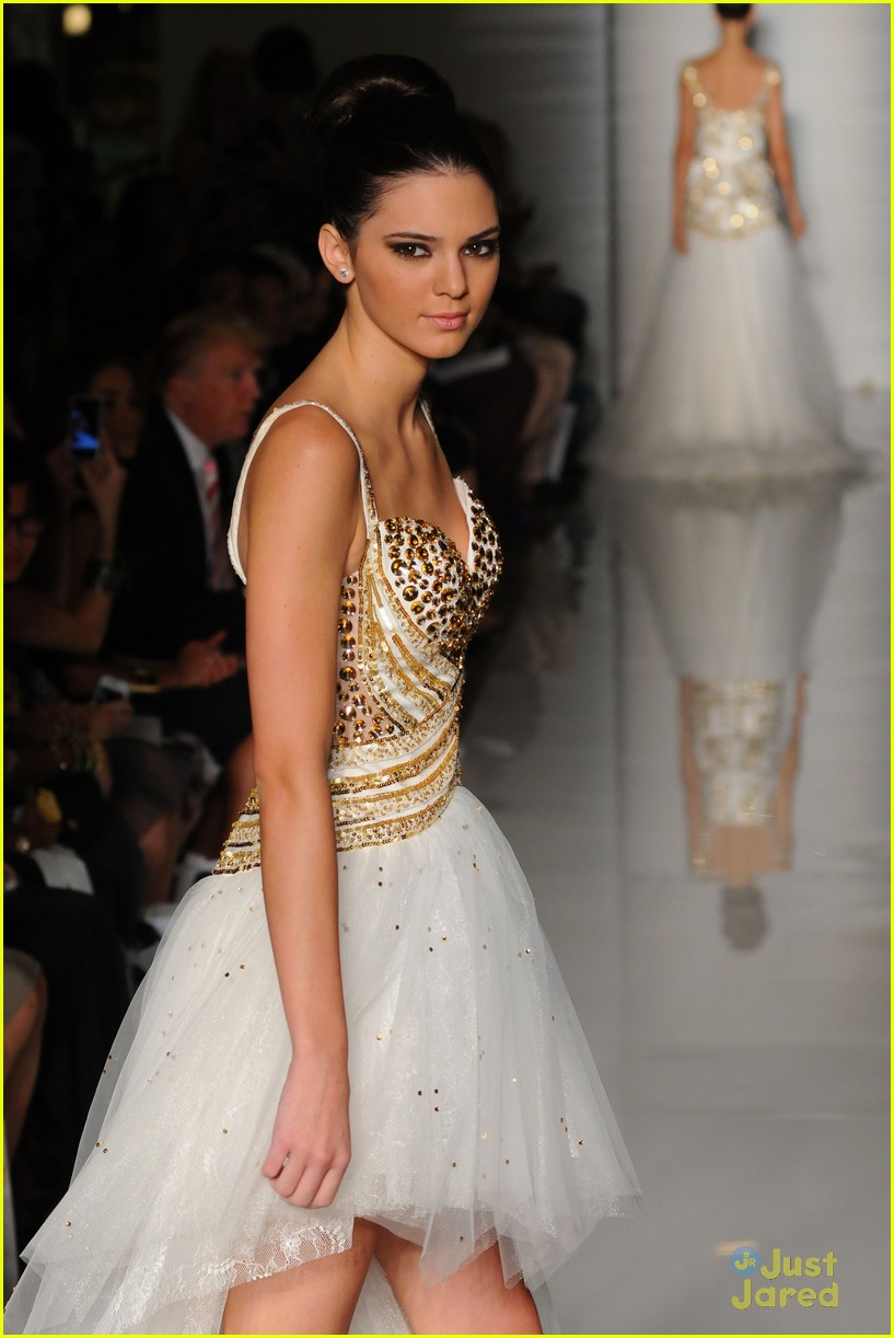 Kendall & Kylie Jenner: Sherri Hill Fashion Show Models!