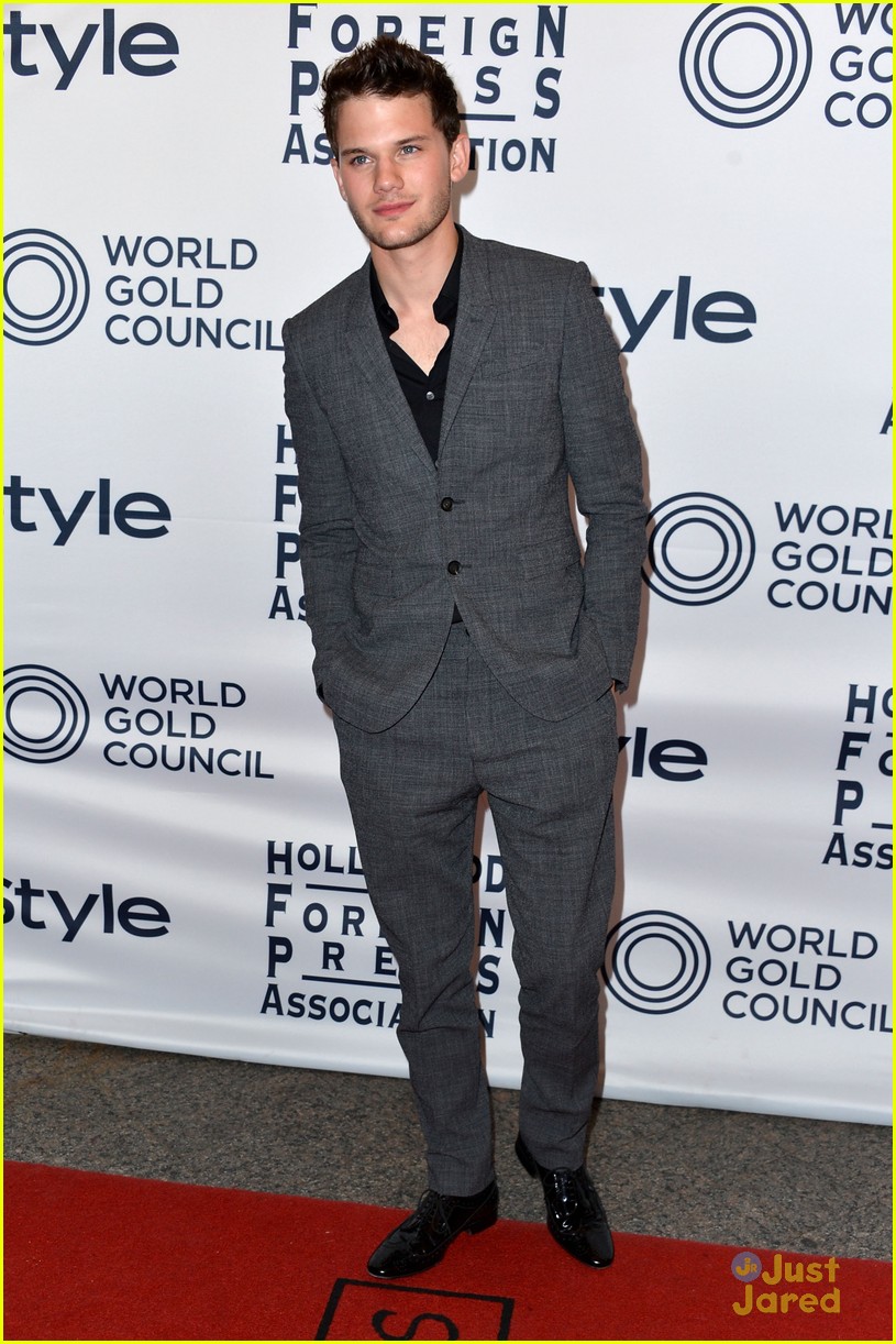 Jeremy Irvine: 'Great Expectations' Premiere at TIFF!