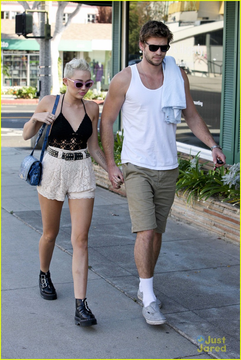 Miley Cyrus In Talks For Bonnie & Clyde Miniseries