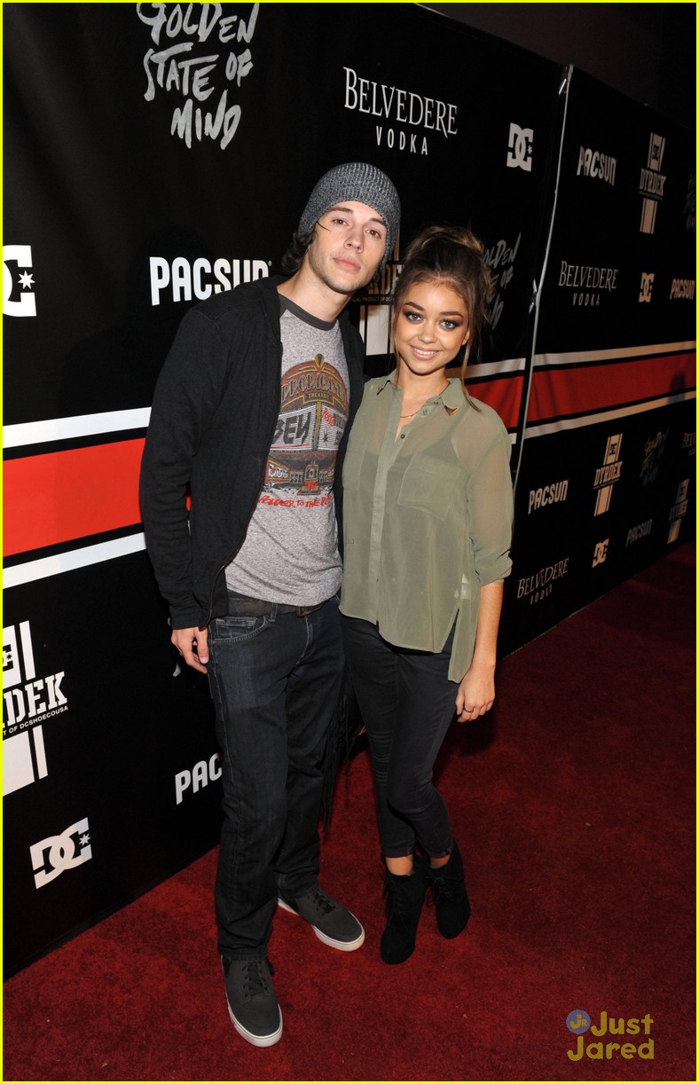 Sarah Hyland: 'Modern Family' WINS at Emmy Awards 2012