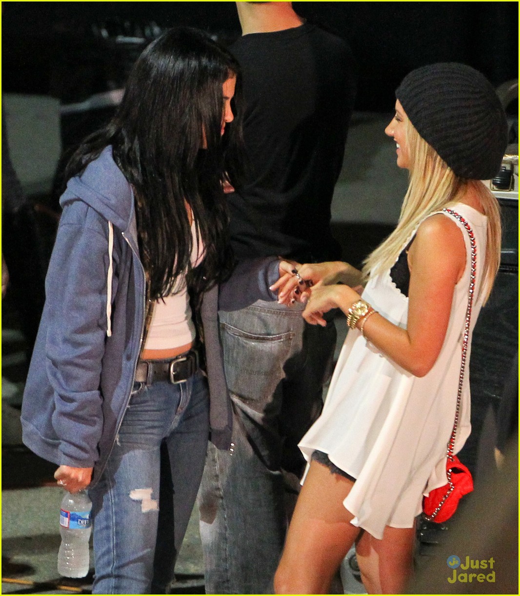 Selena Gomez: 'Getaway' Visit From Ashley Tisdale