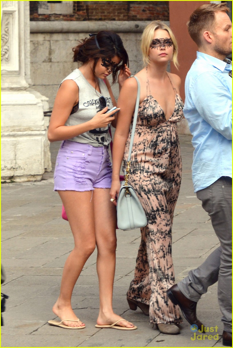 Selena Gomez & Ashley Benson: 'Spring Breakers' Premiere in Venice!