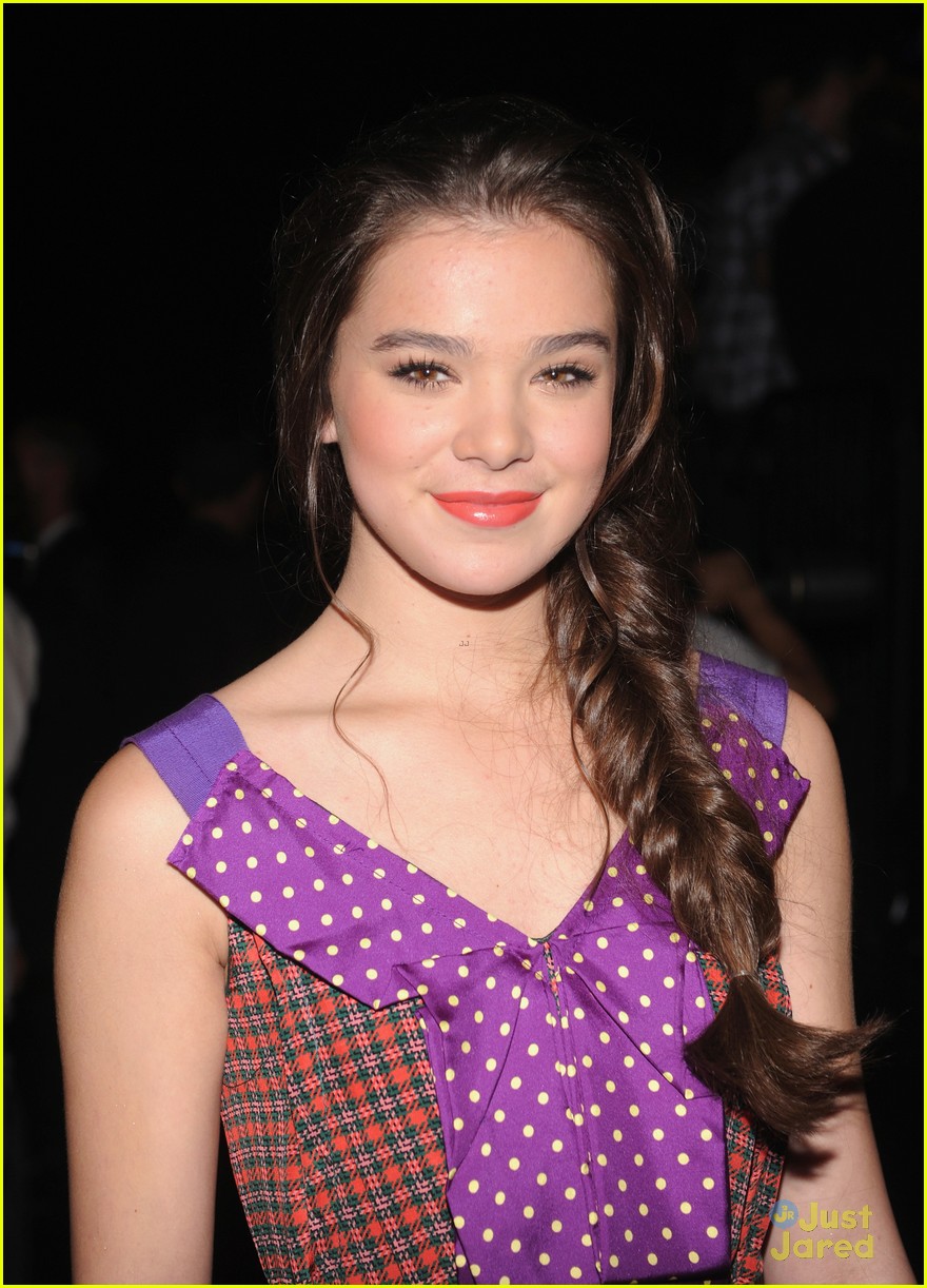 Hailee Steinfeld: Marc Jacobs Braided Beauty
