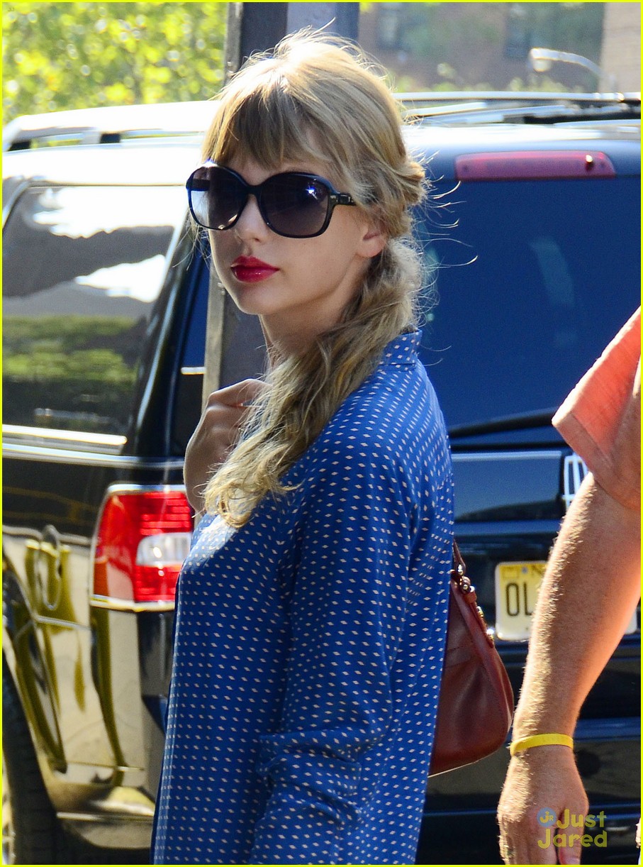 Taylor Swift Talks 'Never Ever' Writing Process