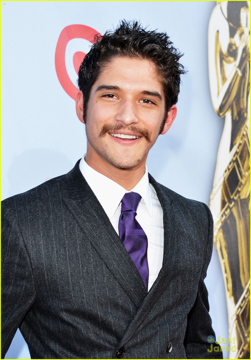 Tyler Posey Wins at ALMA Awards 2012