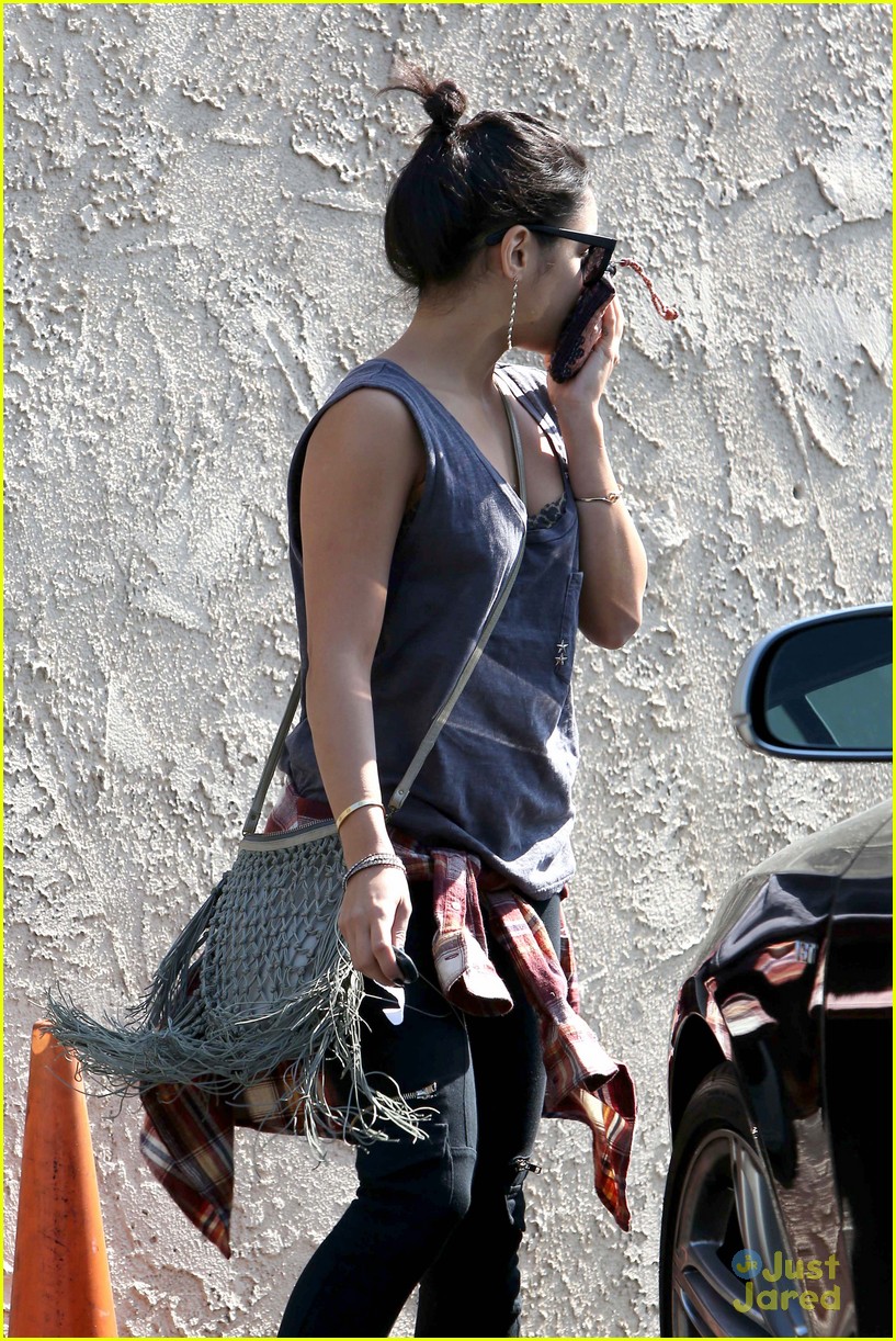 Vanessa Hudgens: Dental Check-Up!