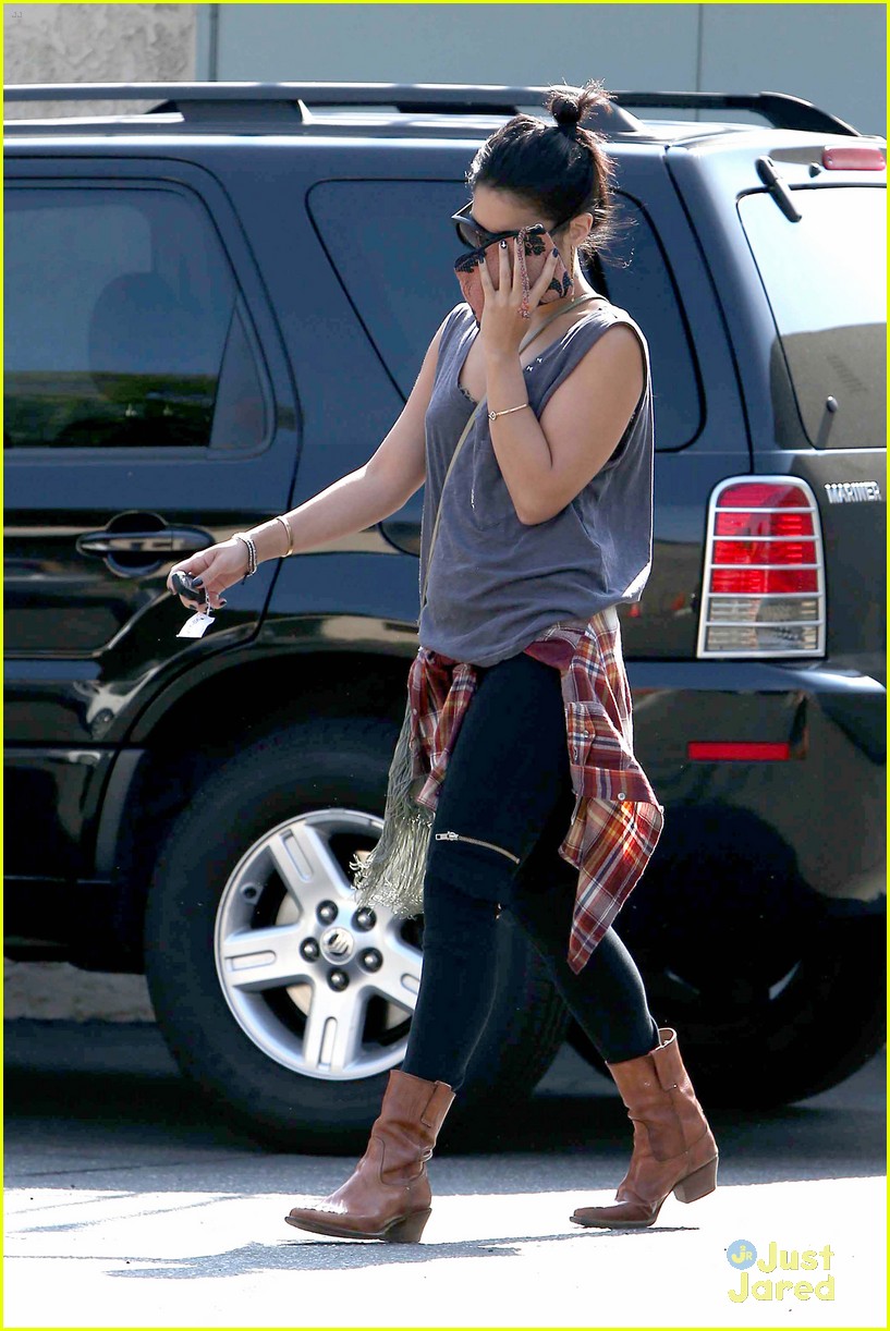Vanessa Hudgens: Dental Check-Up!