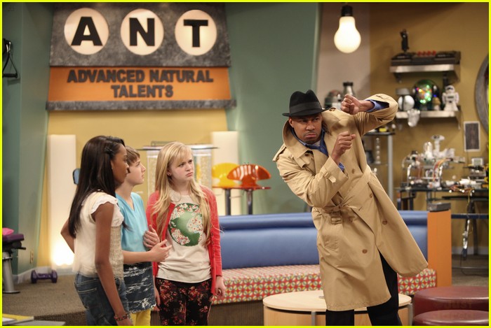 Sierra McCormick & Jake Short: Detective Duo on 'ANT Farm'