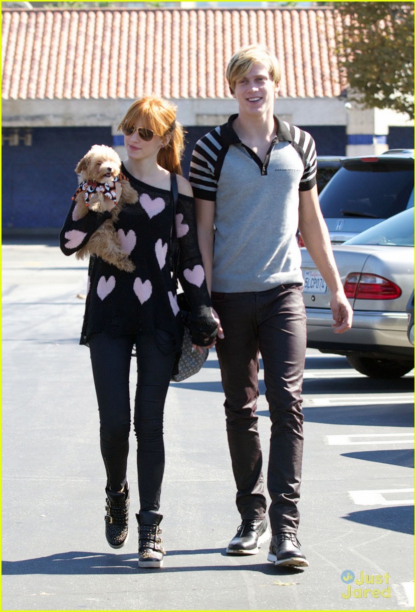 Bella Thorne: Pumpkin Patch Pretty