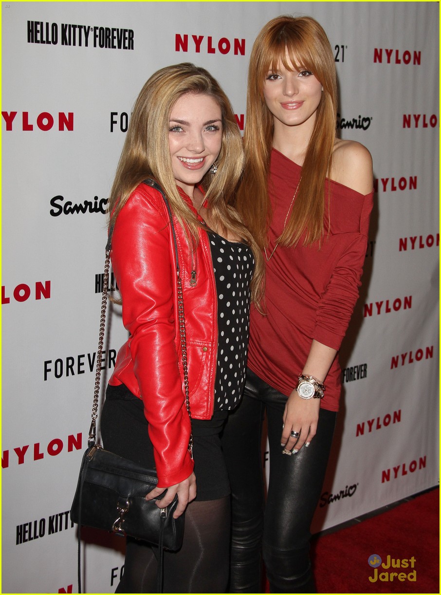 Bella Thorne: Pumpkin Patch Pretty
